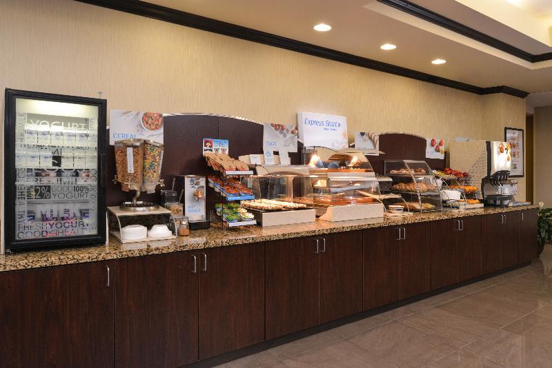 Holiday Inn Express & Suites Fairmont By Ihg Kültér fotó
