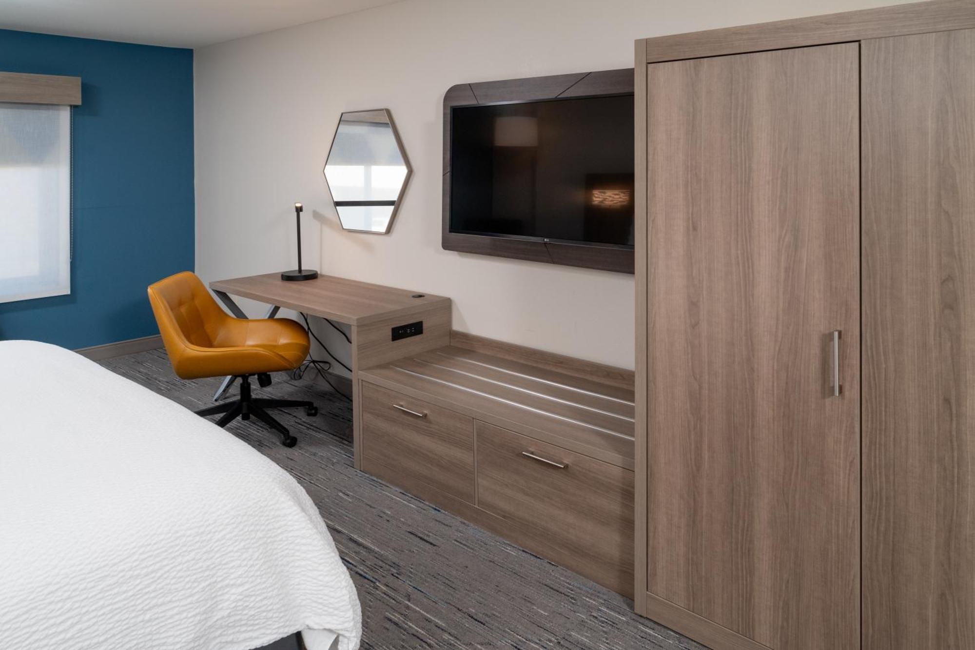 Holiday Inn Express & Suites Fairmont By Ihg Kültér fotó