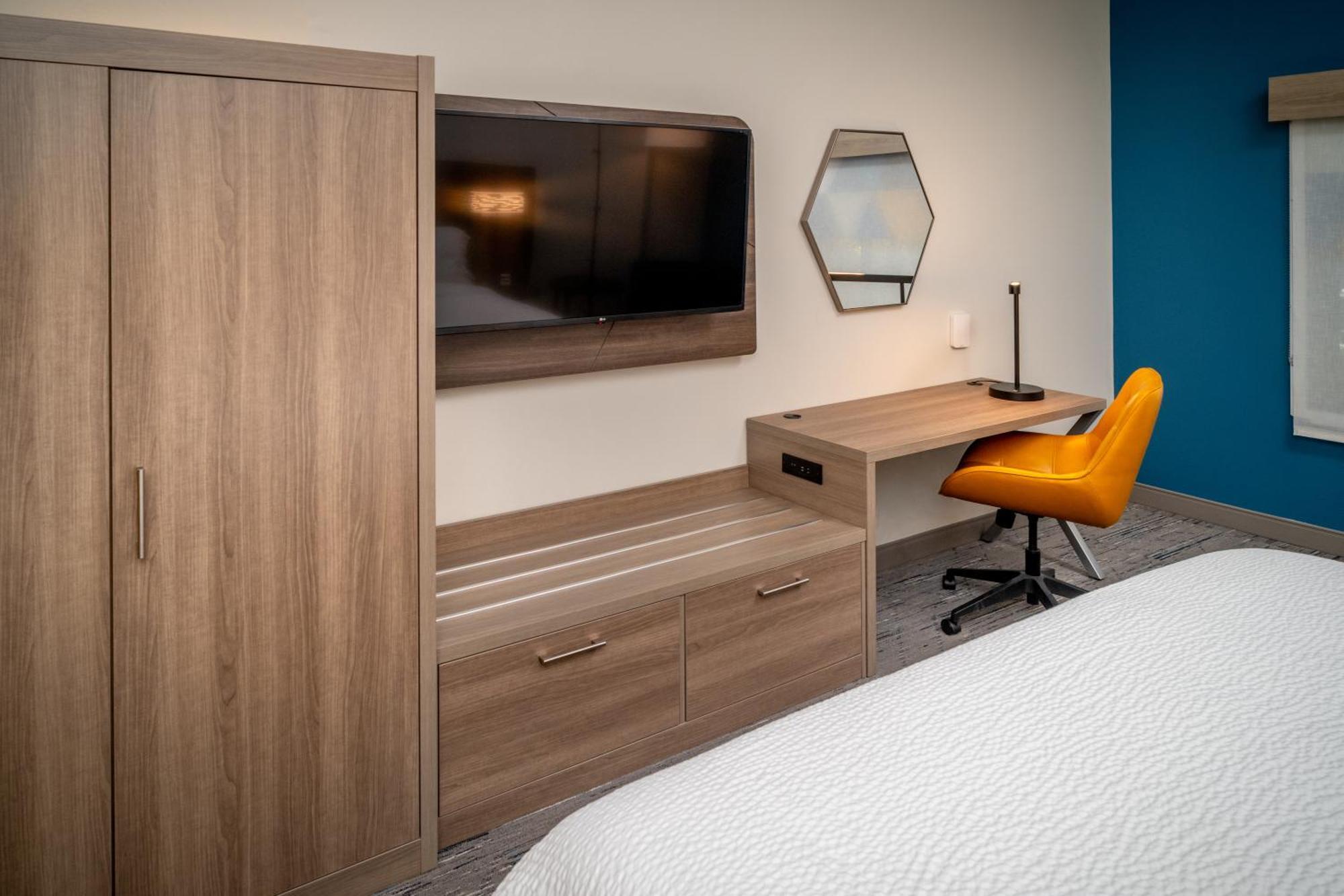 Holiday Inn Express & Suites Fairmont By Ihg Kültér fotó