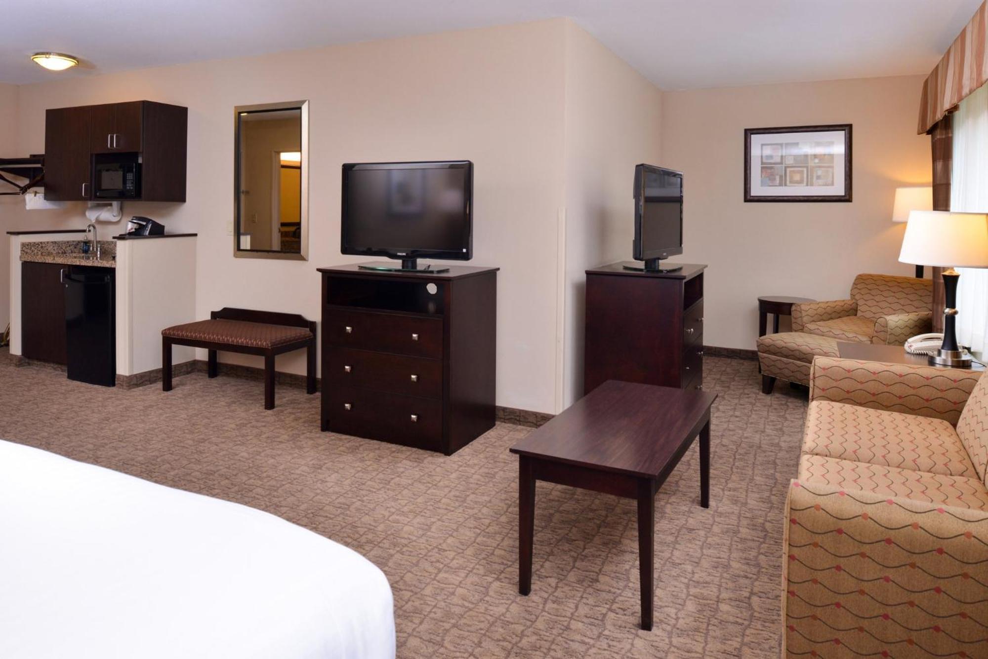 Holiday Inn Express & Suites Fairmont By Ihg Kültér fotó