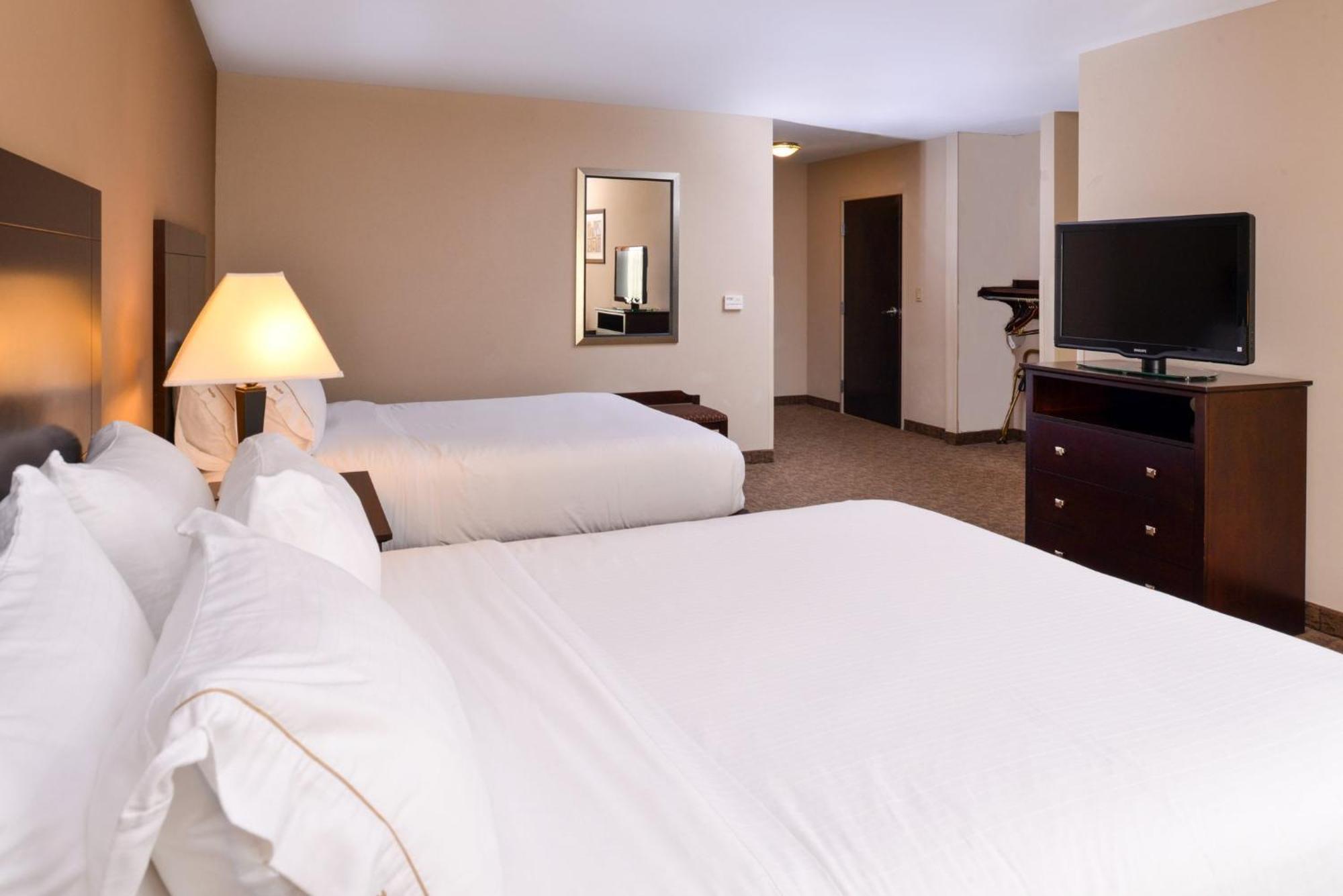 Holiday Inn Express & Suites Fairmont By Ihg Kültér fotó