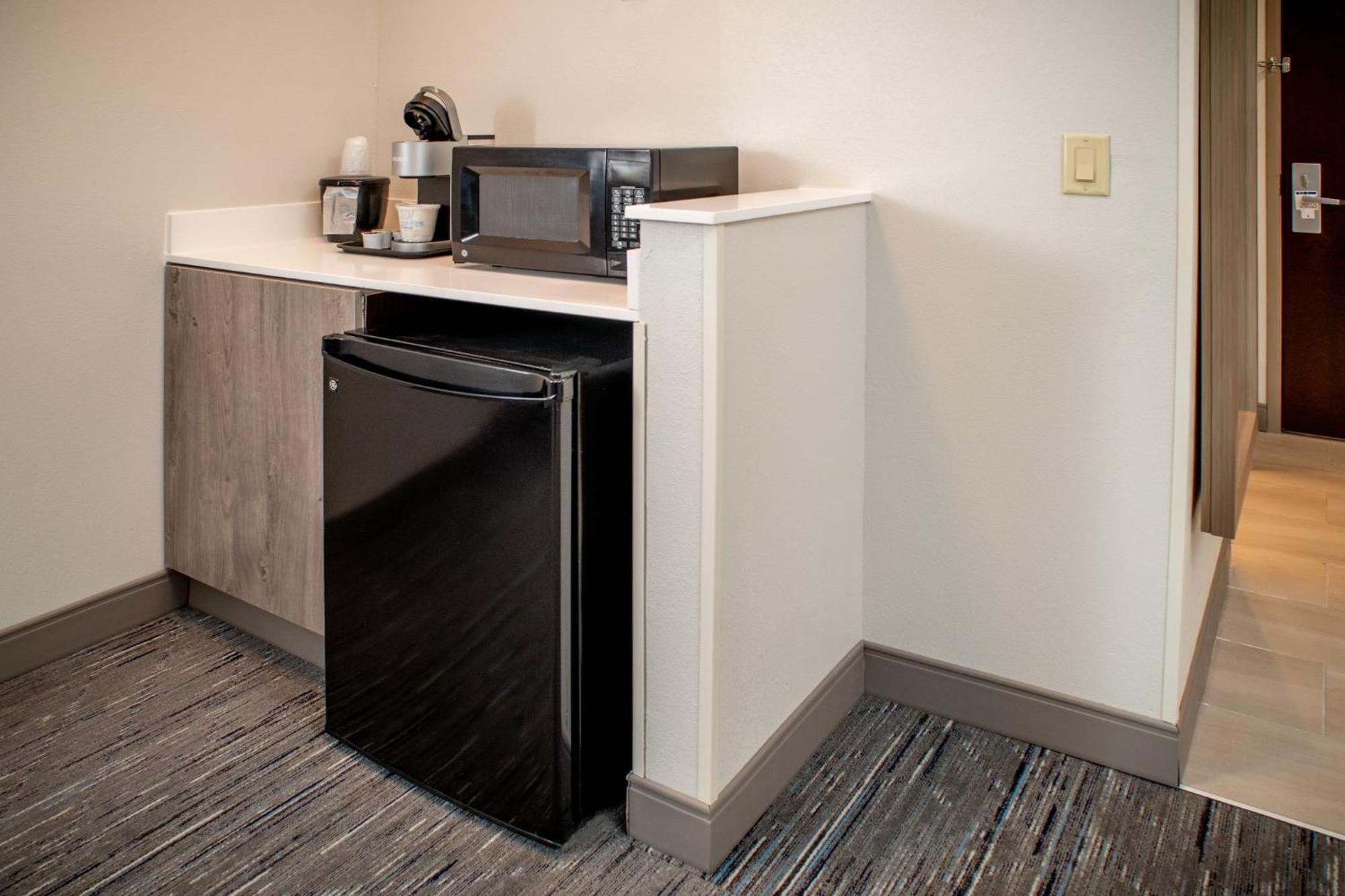 Holiday Inn Express & Suites Fairmont By Ihg Kültér fotó