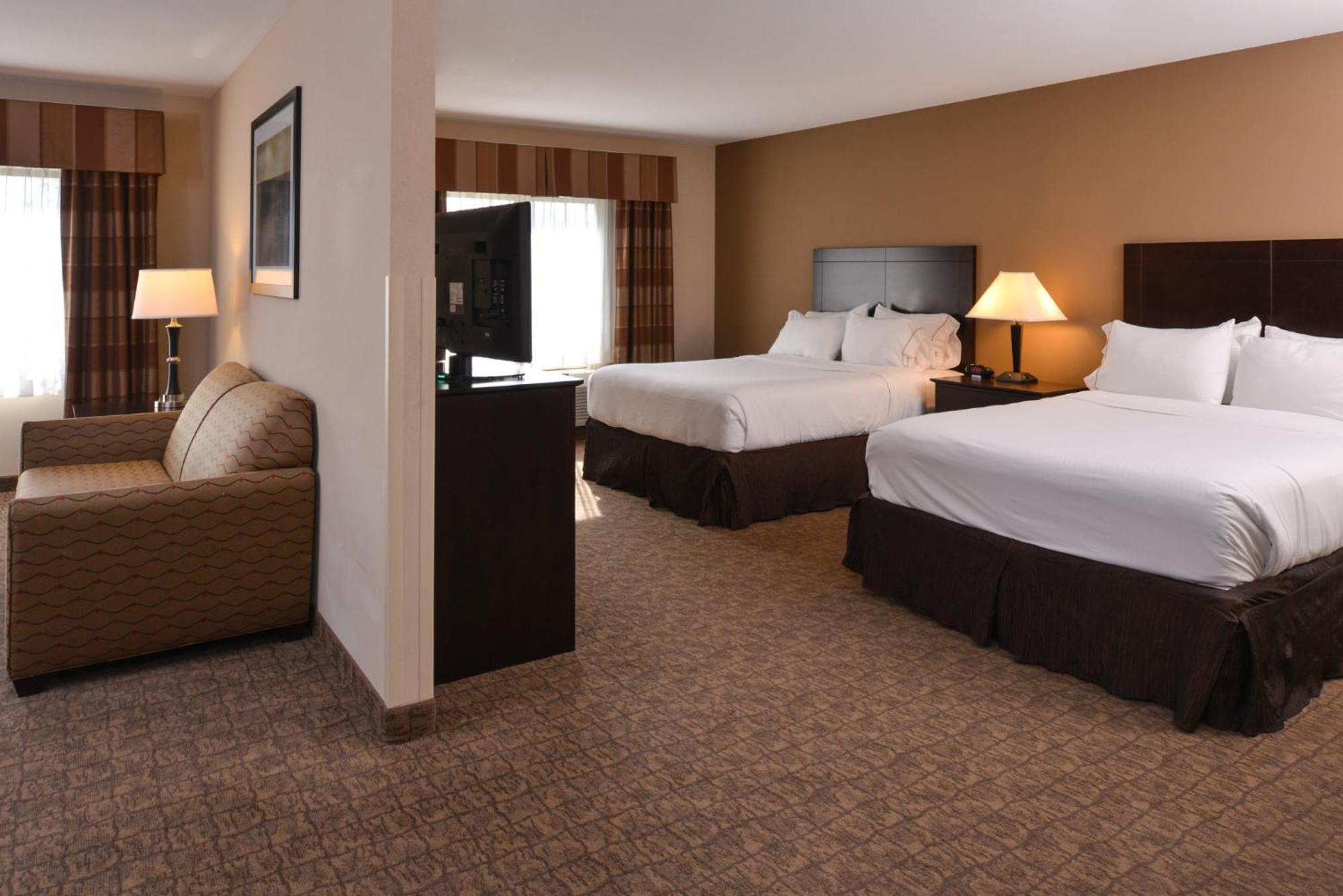 Holiday Inn Express & Suites Fairmont By Ihg Kültér fotó