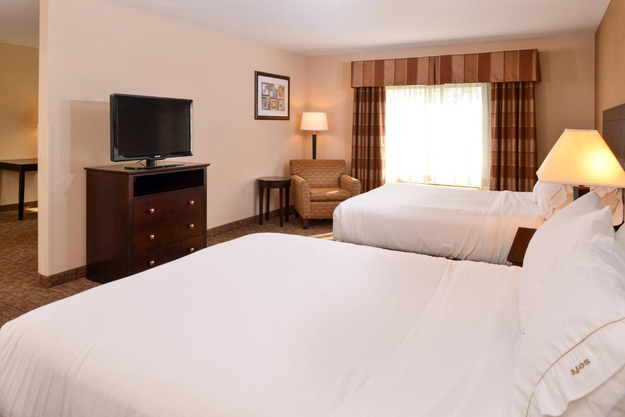 Holiday Inn Express & Suites Fairmont By Ihg Kültér fotó