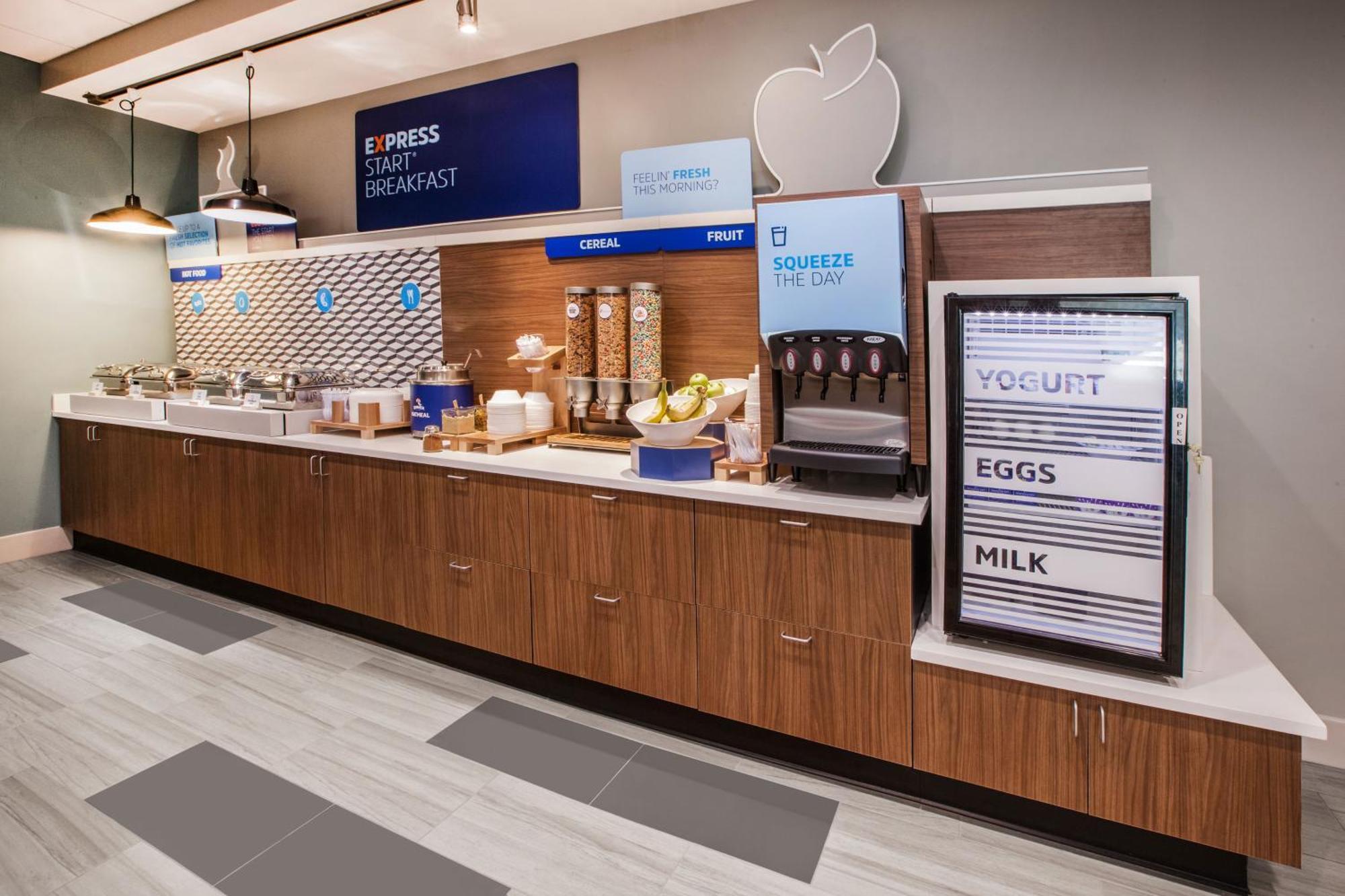 Holiday Inn Express & Suites Fairmont By Ihg Kültér fotó